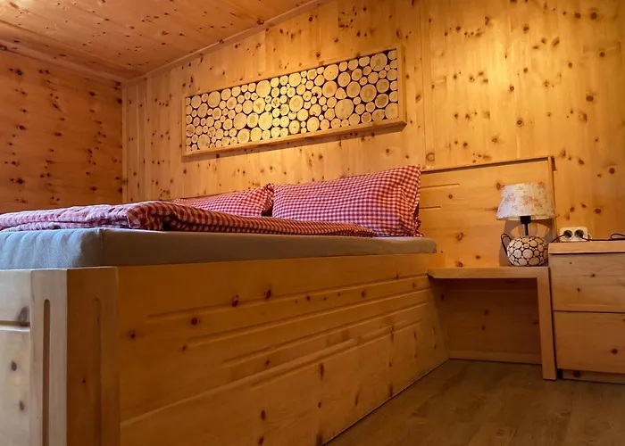 Oefnerhof * لوتاش